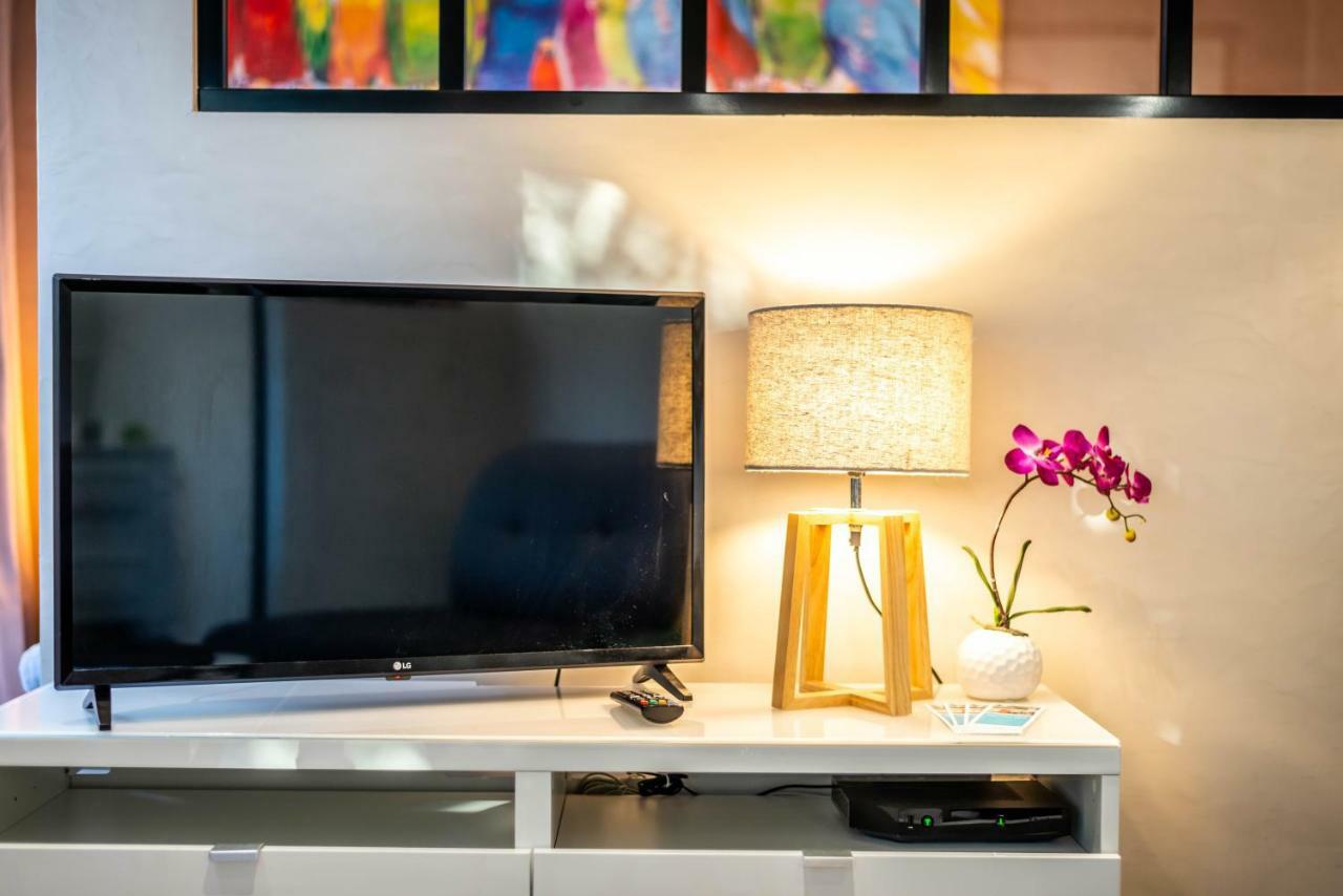 Le Chatelet- Parking Gratuit - Cosy Et Design - A 10 Mn De Geneve Аннемас Экстерьер фото
